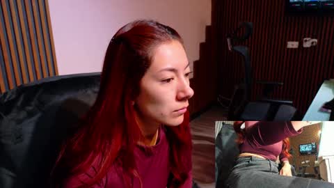 Snapshot of abbystones chatting on April 28, 11:59 am Abby Stones online show from April 28, 11:59 am