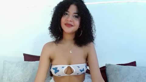 Snapshot of abbystorme chatting on October 21, 7:47 pm abbystorme online show from October 21, 7:47 pm