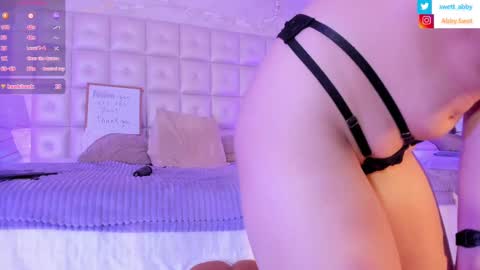 Abigail online show from December 5, 2:44 pm