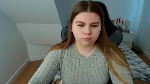 Snapshot of abbyvibe chatting on April 24, 12:18 pm abbyvibe online show from April 24, 12:18 pm