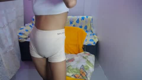Snapshot of abbywinter18 chatting on September 30, 10:20 am abbywinter18 online show from September 30, 10:20 am