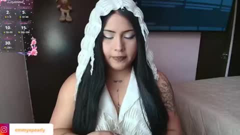     online show from February 8, 7:50 pm