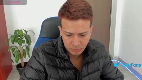 Snapshot of abelasburgo chatting on January 18, 2:10 pm Independence model AbelAsburgo online show from January 18, 2:10 pm