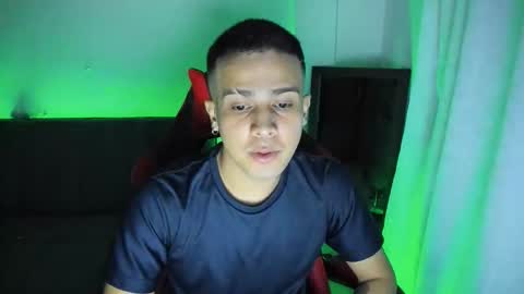 Snapshot of abelasburgo chatting on February 22, 2:24 am Independence model AbelAsburgo online show from February 22, 2:24 am