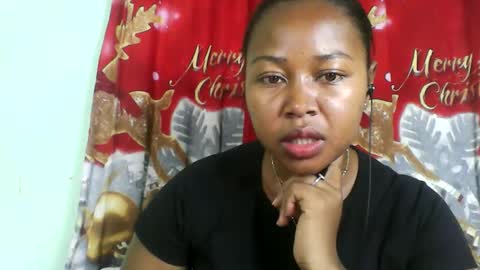 Snapshot of abella677022 chatting on June 6, 4:50 am abella677022 online show from June 6, 4:50 am