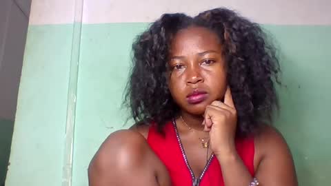 Snapshot of abella677022 chatting on June 17, 5:21 am abella677022 online show from June 17, 5:21 am
