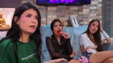 Snapshot of abella_as_ chatting on June 16, 1:41 am abella_as_ online show from June 16, 1:41 am