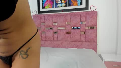 Snapshot of abella_lov chatting on October 15, 12:27 pm abella_lov online show from October 15, 12:27 pm