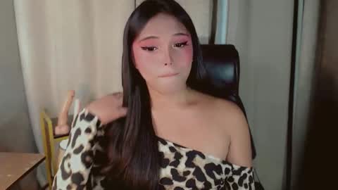 Snapshot of abetterchristine chatting on May 3, 4:51 am Abetterchristine online show from May 3, 4:51 am