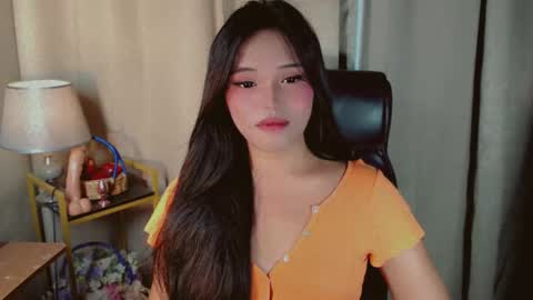 Snapshot of abetterchristine chatting on May 10, 3:01 am Abetterchristine online show from May 10, 3:01 am