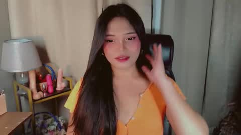 Snapshot of abetterchristine chatting on May 15, 6:53 am Abetterchristine online show from May 15, 6:53 am