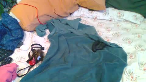 Snapshot of abhi_cam chatting on December 27, 2:47 am Naked Gentleman online show from December 27, 2:47 am