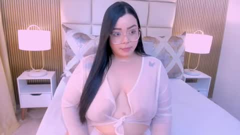 Snapshot of abigail_pride chatting on May 21, 7:43 pm Abi wuw online show from May 21, 7:43 pm