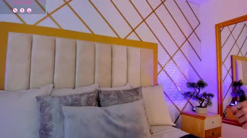    online show from November 8, 11:36 pm