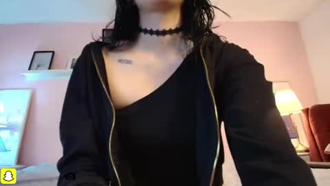 Snapshot of abigaillady chatting on April 24, 11:45 am ABIGA online show from April 24, 11:45 am