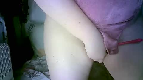 Snapshot of abigailove4u chatting on December 13, 9:20 pm GoldenFish online show from December 13, 9:20 pm