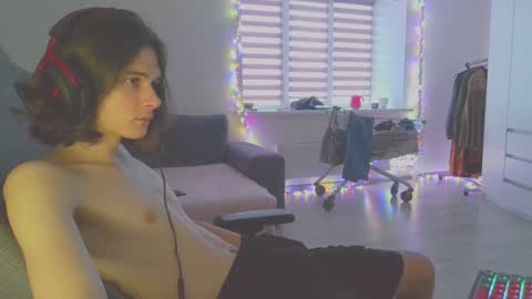 hi  cum in pvt noi extra tip online show from December 22, 10:38 am