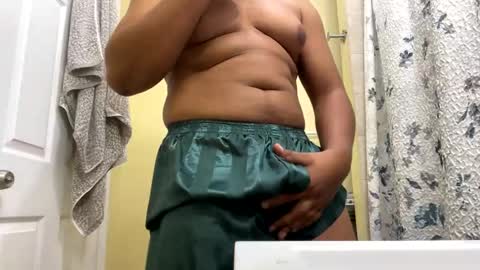 aboveaverage39 online show from October 13, 11:21 am