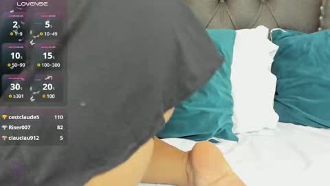 Snapshot of abril_71 chatting on February 25, 9:20 am Abril online show from February 25, 9:20 am