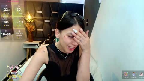 Snapshot of abril_fox__ chatting on May 6, 8:58 pm Abril Fox online show from May 6, 8:58 pm