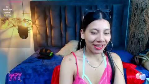 Snapshot of abril_fox__ chatting on June 13, 4:27 pm Abril Fox online show from June 13, 4:27 pm