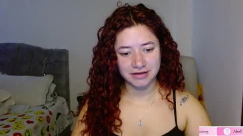 Snapshot of abril_lovee2 chatting on April 9, 3:28 pm Abril online show from April 9, 3:28 pm