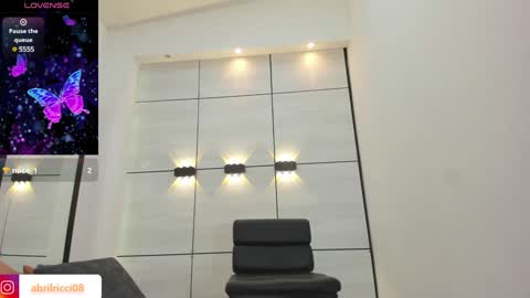 Snapshot of abril_ricci chatting on December 20, 7:01 am Abril  online show from December 20, 7:01 am