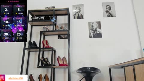 Snapshot of abril_ricci chatting on December 31, 3:34 am Abril  online show from December 31, 3:34 am