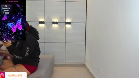 Snapshot of abril_ricci chatting on January 26, 3:27 am Abril  online show from January 26, 3:27 am