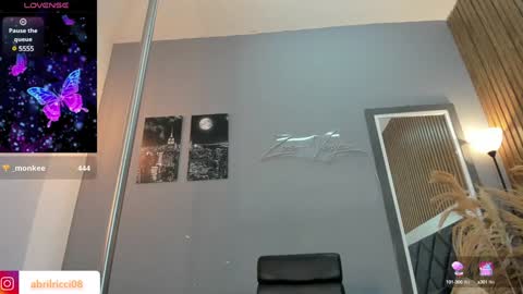 Snapshot of abril_ricci chatting on February 1, 6:54 am Abril  online show from February 1, 6:54 am