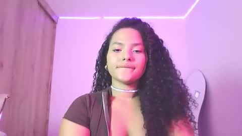 Snapshot of abril_ricci chatting on October 10, 6:56 am Abril  online show from October 10, 6:56 am