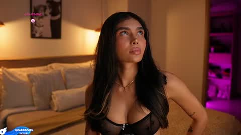 Snapshot of abril_w18 chatting on June 15, 10:01 pm My name is Alexa. Please say hello I like to chat with you. If you have requests please use tip online show from June 15, 10:01 pm