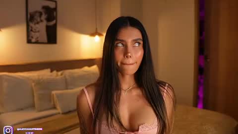 Snapshot of abril_w18 chatting on June 18, 9:52 pm My name is Alexa. Please say hello I like to chat with you. If you have requests please use tip online show from June 18, 9:52 pm
