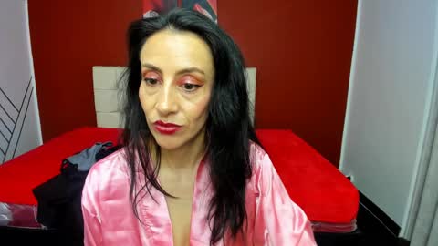 Snapshot of abrillee1 chatting on December 11, 11:43 pm ABRIL online show from December 11, 11:43 pm