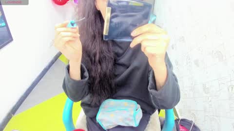 Snapshot of abrillee1 chatting on March 12, 11:42 am ABRIL online show from March 12, 11:42 am