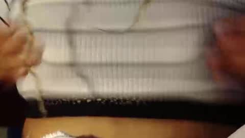 acassiecakes online show from April 6, 4:46 am