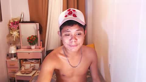 Snapshot of acequintanilla282 chatting on January 12, 1:05 pm fantasticace online show from January 12, 1:05 pm