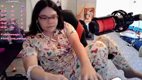 Snapshot of achubbygummy chatting on June 13, 10:08 pm AChubbyGummy online show from June 13, 10:08 pm