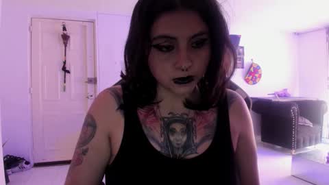 Alice online show from October 20, 4:07 pm
