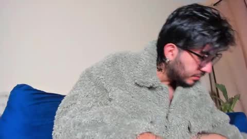 Snapshot of ackerman_eren_ chatting on January 10, 9:44 am R. online show from January 10, 9:44 am