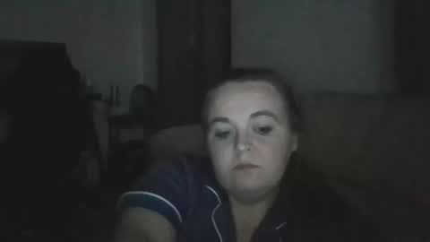 Snapshot of activee2324 chatting on November 3, 1:40 am southeast Girl online show from November 3, 1:40 am