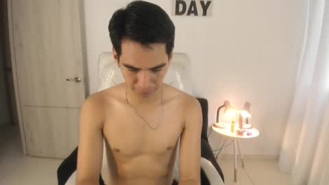 Snapshot of adaam_collins_ chatting on February 11, 11:48 am addam online show from February 11, 11:48 am