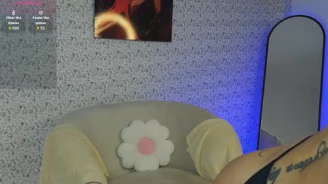 Snapshot of adablue25 chatting on February 20, 3:47 am Ada Blue online show from February 20, 3:47 am