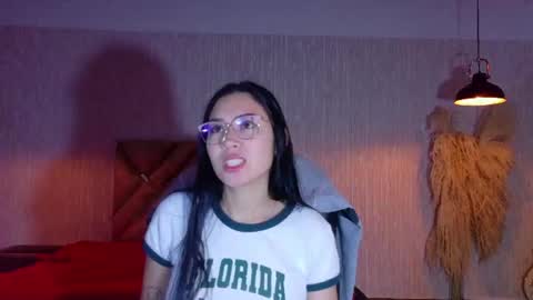 Snapshot of adaira31 chatting on June 18, 6:34 pm Adaira online show from June 18, 6:34 pm