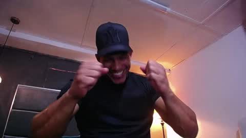 adam_fit19cm online show from March 21, 2:09 pm