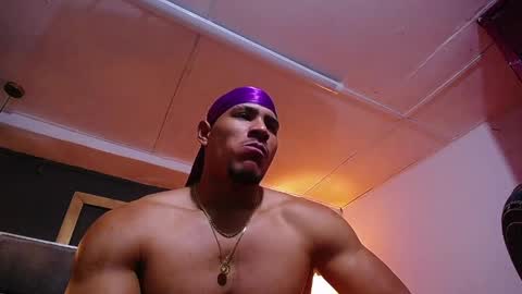 Snapshot of adam_fit19cm chatting on May 1, 1:48 pm adam_fit19cm online show from May 1, 1:48 pm