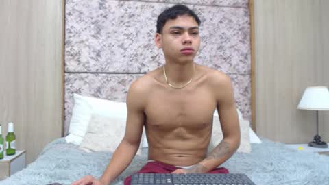 adam_piarse online show from February 16, 12:07 am