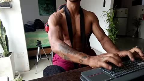 Adam Valencia online show from April 17, 3:48 pm