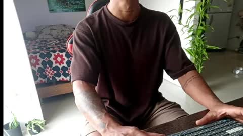 Snapshot of adam_valencia chatting on June 9, 3:45 pm Adam Valencia online show from June 9, 3:45 pm