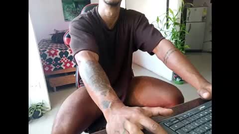 Snapshot of adam_valencia chatting on June 16, 1:03 pm Adam Valencia online show from June 16, 1:03 pm